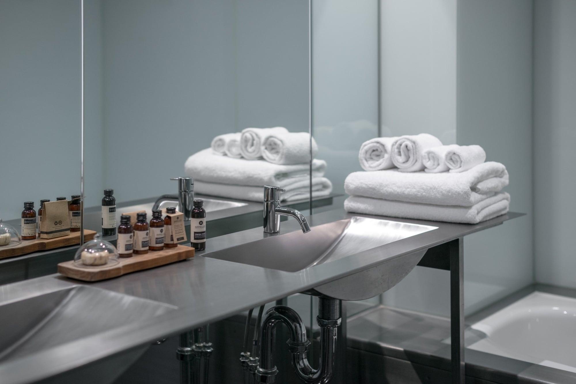 Adelphi Hotel Melbourne Zewnętrze zdjęcie Bathroom
