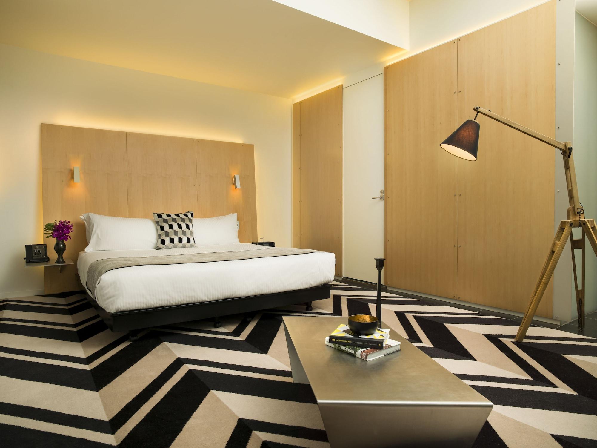 Adelphi Hotel Melbourne Zewnętrze zdjęcie A room at the hotel
