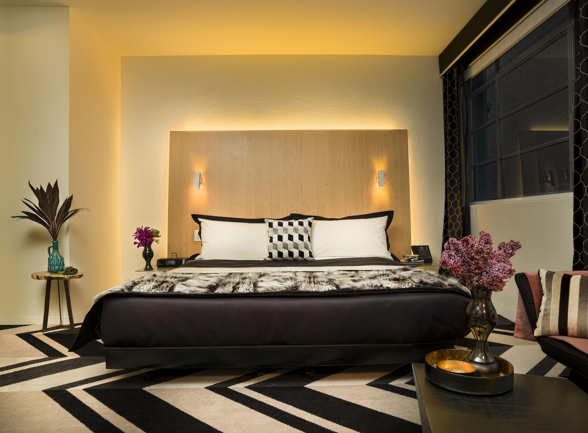 Adelphi Hotel Melbourne Zewnętrze zdjęcie A bedroom at the Mandarin Oriental, Bangkok